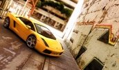 Gallardo in Alley